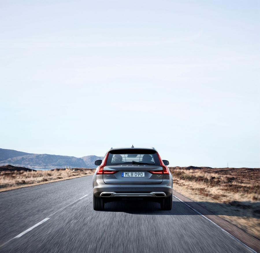  Volvo V90 T6 Cross Country 2016 года  (фото 78 из 104)